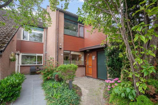 Woning Stenen-bogerd 35 Hendrik-Ido-Ambacht