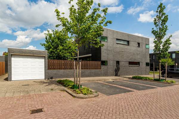 Woning Elzenhoven 24 Rhoon