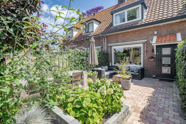Woning Stationsweg 82 Hoofddorp