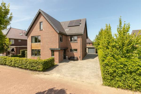 Woning Heer van Borselenweide 13 Hellevoetsluis