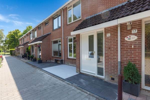 Woning Klaproos 16 ZWAAG