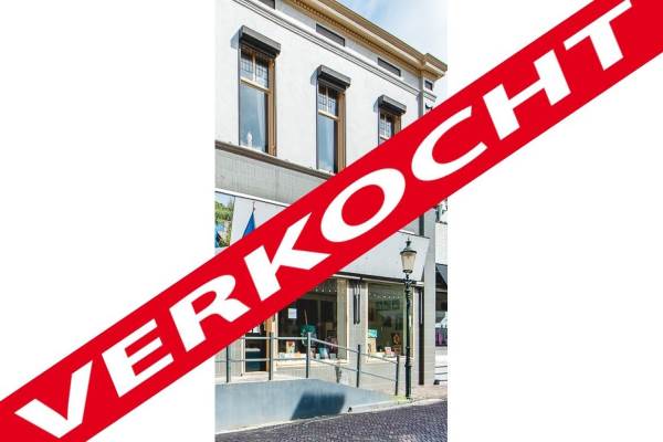 Woning Rijnstraat 16 Tolkamer