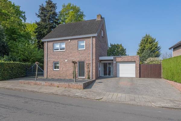 Woning Huyn van Rodenbroeckstraat 42 Heerlen