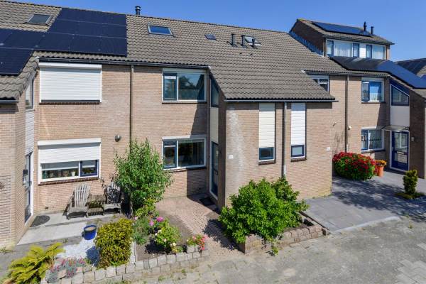 Woning Haya van Somerenstraat 54 Kudelstaart