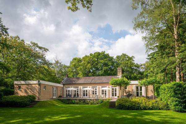 Woning Nieuwe Blaricummerweg 1 Huizen