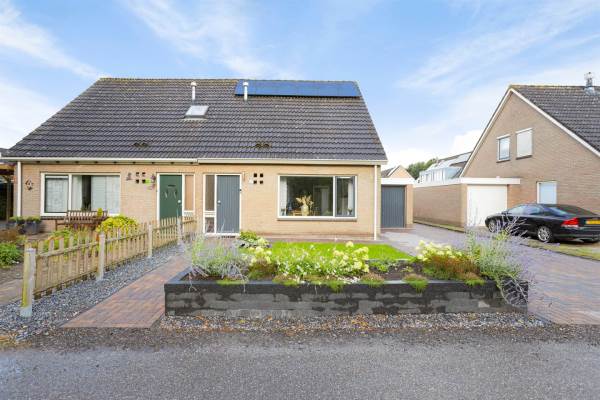 Woning Kerkstraat 13 Meeden