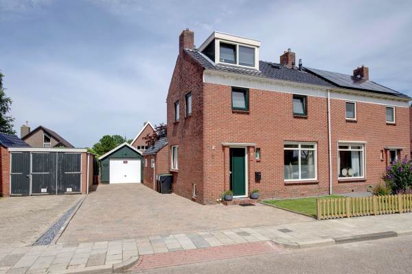 Woning Spoorstraat 16 Warffum