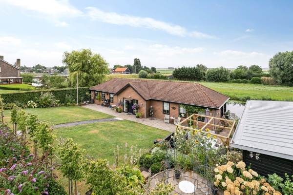 Woning Schelpweg 50a Strijen