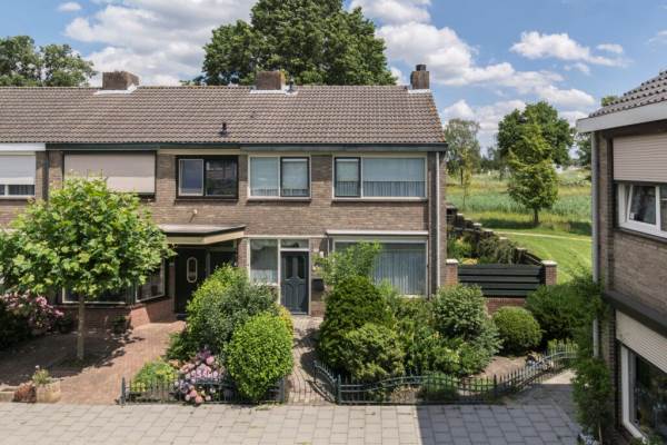 Woning Van Goghlaan 196 Roosendaal