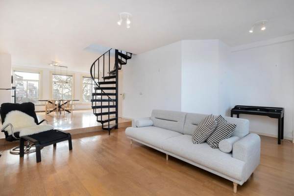 Woning Barentszplein 1III AMSTERDAM
