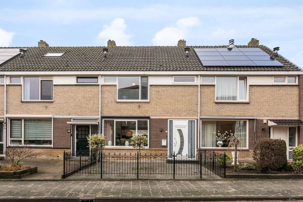 Woning Lokkenstraat 26 's-Gravendeel