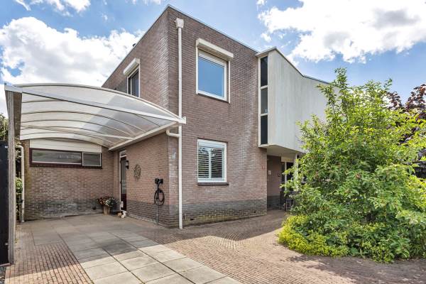 Woning Zwanebloem 13 HOOGEVEEN