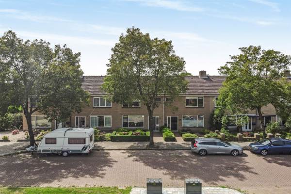 Woning Dokter Hoogkamerlaan 54 Middenmeer
