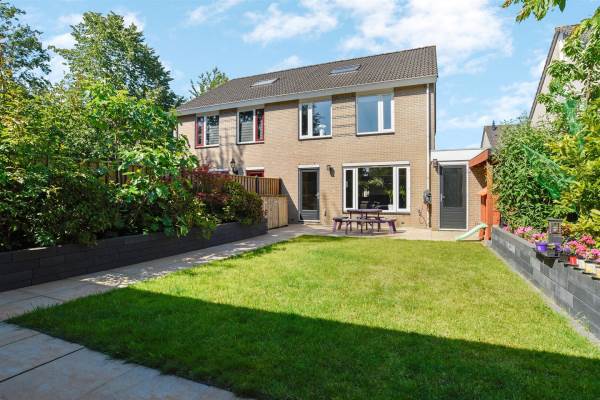 Woning Nijvergouw 48 Almere