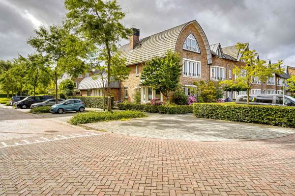 Woning Aagje Dekenkade 8 Voorschoten