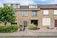 Woning Van der Duyn van Maasdamstraat 19 Almkerk