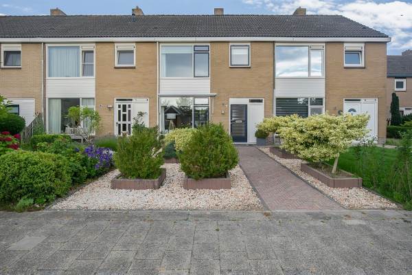 Woning Dr. W. Kokstrjitte 7 Stiens