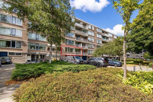 Woning Burgemeester Caan van Necklaan 92 Leidschendam