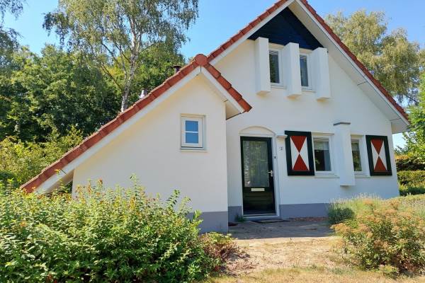 Woning Zwembadweg 2B POSTERHOLT
