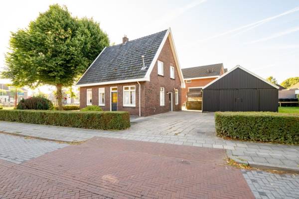 Woning Spoorstraat 1 DAARLERVEEN