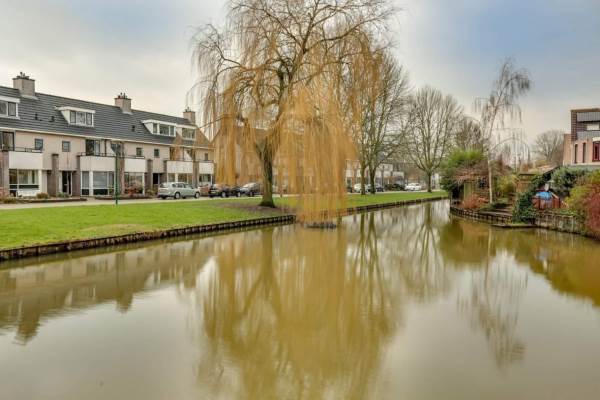 Woning Vrouwenmantel 32 BREUKELEN
