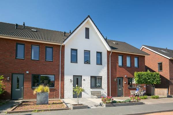 Woning Van Lunterenstraat 35 Almelo