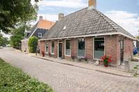 Woning Terp 7 Wiuwert