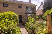 Woning van Bergenstraat 52 Roden