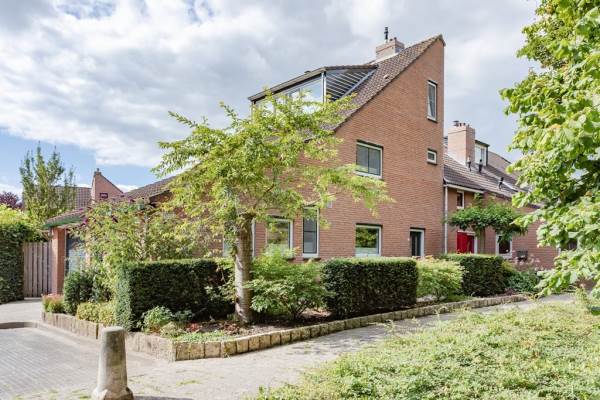 Woning Kerketuin 100 ZWAAG