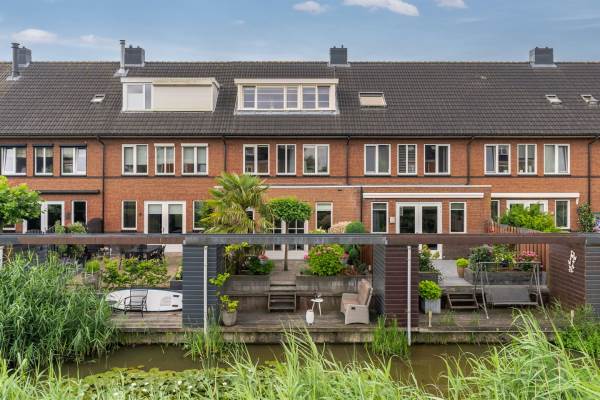 Woning Kanaalmuur 4 Houten