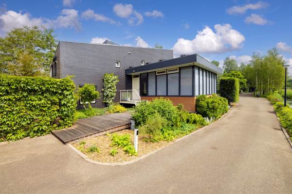 Woning Tom Schreursweg 100 Amsterdam