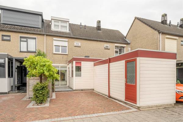 Woning Tulpstraat 15 's-Gravendeel