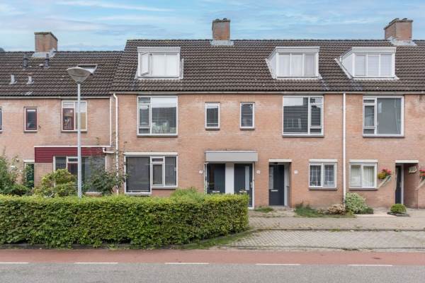 Woning Paardebloem 17 ZWAAG