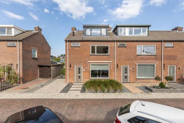 Woning Dahliastraat 8 ZEVENHUIZEN ZH