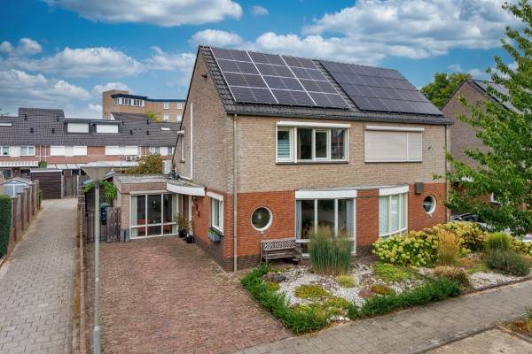 Woning Meidoornlaan 8 TEGELEN