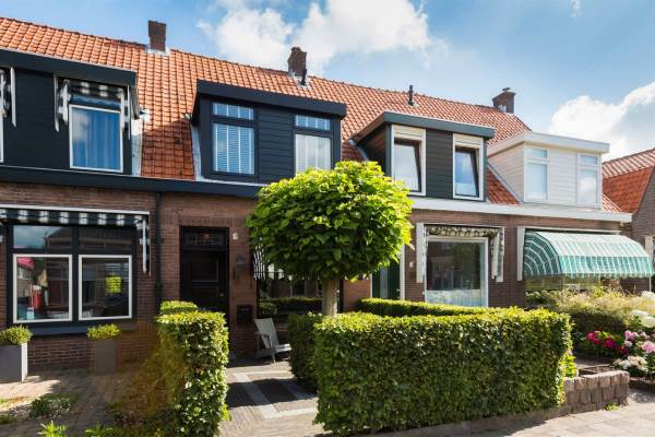 Woning Admiraal de Ruyterstraat 14 Oud-Beijerland