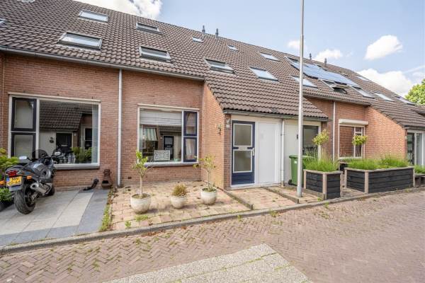 Woning Anjerstraat 40 's-Gravendeel