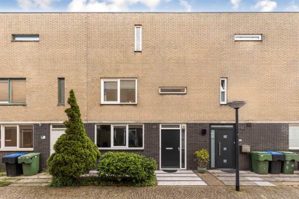 Woning Suze Baarthof 15 Leiden