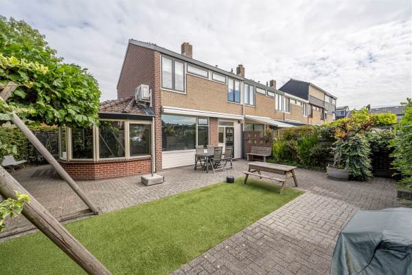 Woning Vezelstraat 11 's-Gravendeel