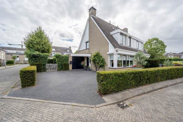 Woning Den Hartogerf 1 Oud-Beijerland