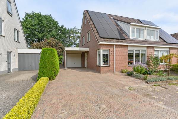 Woning van der Helststraat 4 Ommen