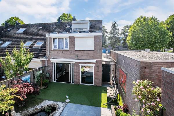 Woning IJsselmeerweg 27 Almere