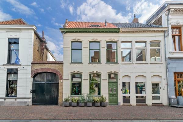 Woning Raadhuisstraat 51 Roosendaal