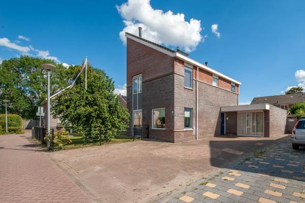 Woning Raadhuisstraat 1 Beerta