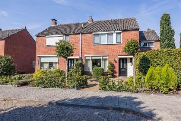 Woning Johan Willem Frisostraat 18 Rijssen