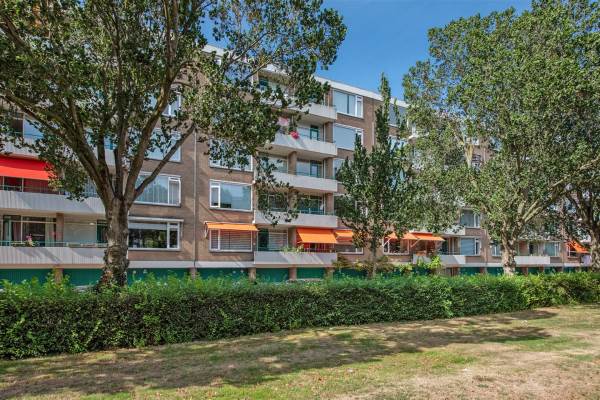 Woning Burgemeester Caan van Necklaan 552 Leidschendam