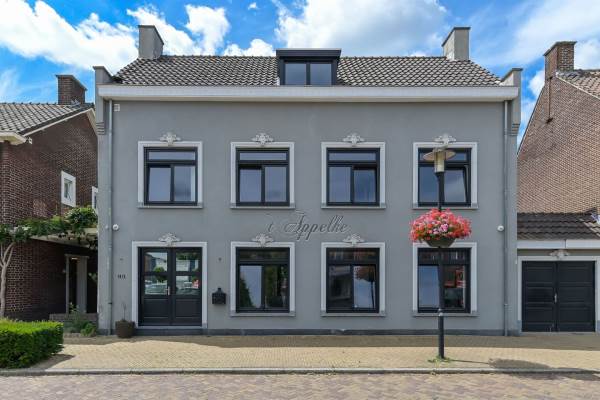 Woning Rijksweg 108 Velden