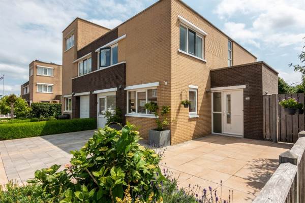 Woning Etty Hillesumstraat 144 Spijkenisse