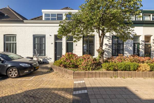 Woning Eigenhaard 23 Dordrecht