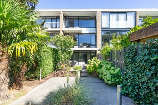 Woning Roosmarijnhof 6 Duivendrecht